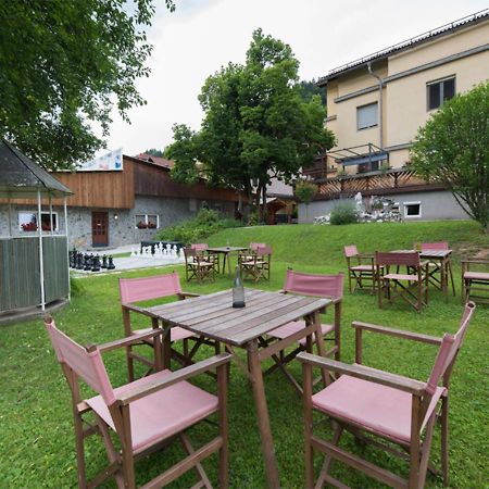 Klub Zlata Ribica Hotel Jesenice Luaran gambar