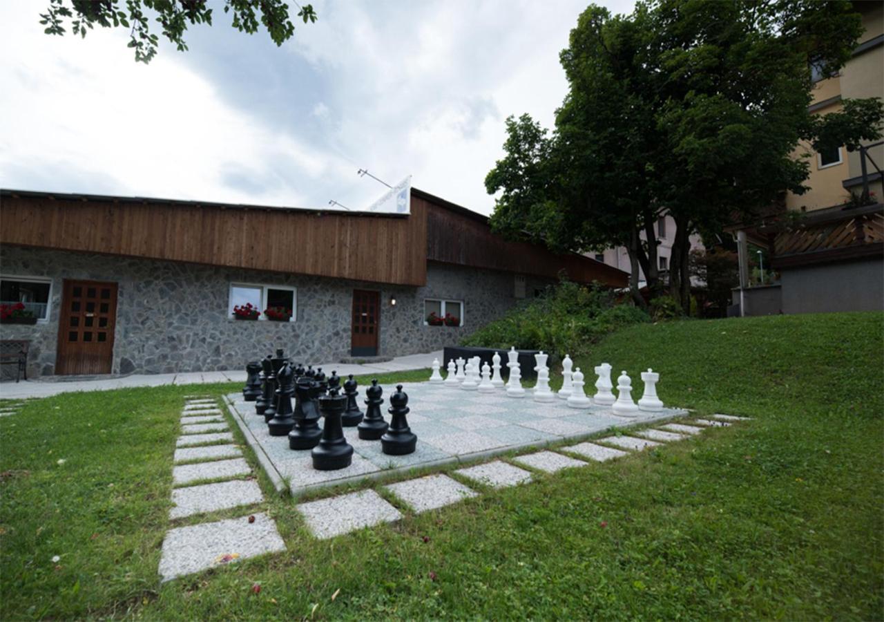 Klub Zlata Ribica Hotel Jesenice Luaran gambar