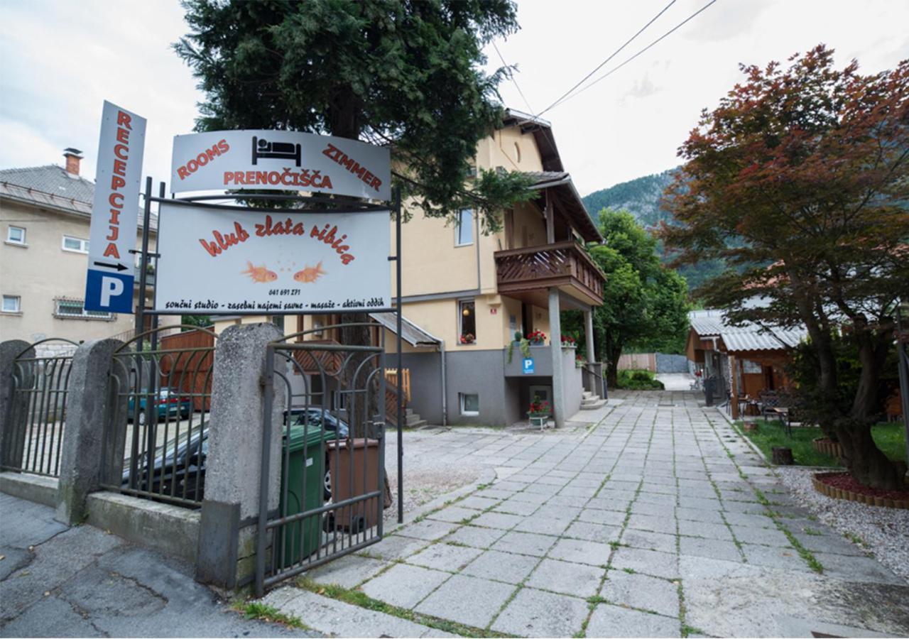 Klub Zlata Ribica Hotel Jesenice Luaran gambar